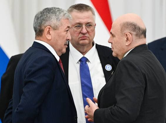 Turkmenistan CIS Government Heads Council 9171524 22.05.2026 Russian Prime Minister Mikhail Mishustin, Deputy Prime Minister Alexei Overchuk, centre, and Kyrgyz Prime Minister Adylbek Kasymaliev, left, talk after an expanded format meeting of the Commonwealth of Independent States (CIS) Heads of Government Council in Ashgabat, Turkmenistan. Alexander Miridonov Sputnik Ashgabat Turkmenistan  Copyright: xAlexanderxMiridonovx
