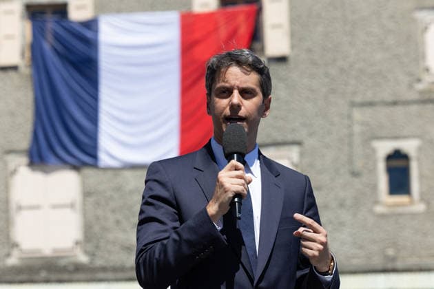 Gabriel Attal Announces his candidacy for the presidential elections - Mur-de-Barrez General Secretary of French centrist party Renaissance Gabriel Attal delivers a speech during a visit to the village of Mur-de-Barrez in the Aveyron department, southwestern France on May 22, 2026. Former prime minister Gabriel Attal said on May 22, 2026 he was running for president next year. Photo by Raphael Lafargue ABACAPRESS.COM Mur-de-Barrez France  Copyright: xLafarguexRaphael ABACAx