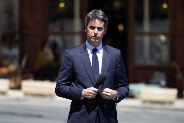Gabriel Attal Announces his candidacy for the presidential elections - Mur-de-Barrez General Secretary of French centrist party Renaissance Gabriel Attal delivers a speech during a visit to the village of Mur-de-Barrez in the Aveyron department, southwestern France on May 22, 2026. Former prime minister Gabriel Attal said on May 22, 2026 he was running for president next year. Photo by Raphael Lafargue ABACAPRESS.COM Mur-de-Barrez France  Copyright: xLafarguexRaphael ABACAx