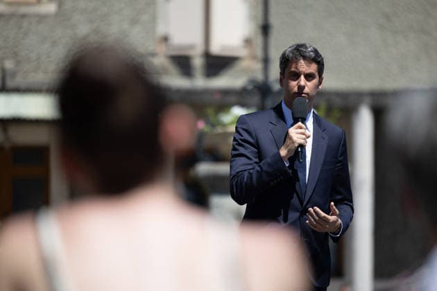 Gabriel Attal Announces his candidacy for the presidential elections - Mur-de-Barrez General Secretary of French centrist party Renaissance Gabriel Attal delivers a speech during a visit to the village of Mur-de-Barrez in the Aveyron department, southwestern France on May 22, 2026. Former prime minister Gabriel Attal said on May 22, 2026 he was running for president next year. Photo by Raphael Lafargue ABACAPRESS.COM Mur-de-Barrez France  Copyright: xLafarguexRaphael ABACAx