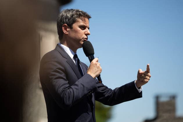 Gabriel Attal Announces his candidacy for the presidential elections - Mur-de-Barrez General Secretary of French centrist party Renaissance Gabriel Attal delivers a speech during a visit to the village of Mur-de-Barrez in the Aveyron department, southwestern France on May 22, 2026. Former prime minister Gabriel Attal said on May 22, 2026 he was running for president next year. Photo by Raphael Lafargue ABACAPRESS.COM Mur-de-Barrez France  Copyright: xLafarguexRaphael ABACAx