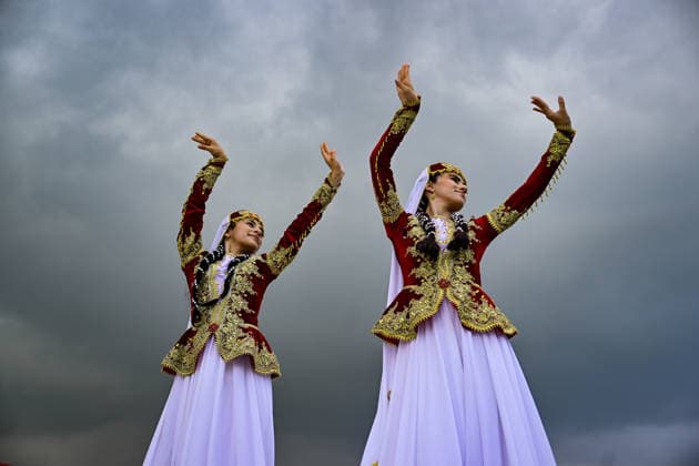 News Bilder des Tages 8th Ethnosport Culture Festival in Istanbul ISTANBUL, TURKIYE - MAY 22: Dancers from Azerbaijan wearing traditional clothing are performing traditional dance shows during the 8th Ethnosport Culture Festival organized by the World Ethnosport Confederation at Ataturk Airport in Istanbul, Turkiye, on May 22, 2026. Cem Tekkesinoglu Anadolu Istanbul Turkey. Editorial use only. Please get in touch for any other usage.  Copyright: x2026xAnadoluxCemxTekkesinoglux