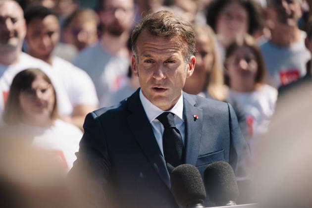 Emmanuel Macron, President of the French Republic during his speech at the European Forum on Computing Power, Quantum Sciences and Technologies, and Semiconductors at the Very Large Computing Centre of the French Alternative Energies and Atomic Energy Commissariat CEA in Bruyères le Châtel, south of Paris, le 22 mai 2026 Grégoire Campione Pool Bestimage French President during a visit to the European Forum on Computing Power, Quantum Sciences and Technologies, and Semiconductors at the Very Large Computing Centre of the French Alternative Energies and Atomic Energy Commission CEA in Bruyeres le Chatel, south of Paris, France, on May 22, 2026 Bruyères le Châtel France  Copyright: xGrÃ goirexCampione Pool BestimagexGrÃ goirexCampione Pool Bestimagex