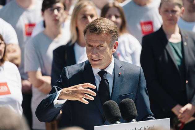 Emmanuel Macron, President of the French Republic gestures during his speech at the European Forum on Computing Power, Quantum Sciences and Technologies, and Semiconductors at the Very Large Computing Centre of the French Alternative Energies and Atomic Energy Commission CEA in Bruyères le Châtel, south of Paris, le 22 mai 2026 Grégoire Campione Pool Bestimage French President during a visit to the European Forum on Computing Power, Quantum Sciences and Technologies, and Semiconductors at the Very Large Computing Centre of the French Alternative Energies and Atomic Energy Commission CEA in Bruyeres le Chatel, south of Paris, France, on May 22, 2026 Bruyères le Châtel France  Copyright: xGrÃ goirexCampione Pool BestimagexGrÃ goirexCampione Pool Bestimagex