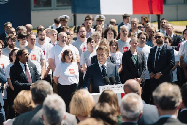 Emmanuel Macron, President of the French Republic during his speech at the European Forum on Computing Power, Quantum Sciences and Technologies, and Semiconductors at the Very Large Computing Centre of the French Alternative Energies and Atomic Energy Commission CEA in Bruyères le Châtel, south of Paris, le 22 mai 2026 Grégoire Campione Pool Bestimage French President during a visit to the European Forum on Computing Power, Quantum Sciences and Technologies, and Semiconductors at the Very Large Computing Centre of the French Alternative Energies and Atomic Energy Commission CEA in Bruyeres le Chatel, south of Paris, France, on May 22, 2026 Bruyères le Châtel France  Copyright: xGrÃ goirexCampione Pool BestimagexGrÃ goirexCampione Pool Bestimagex