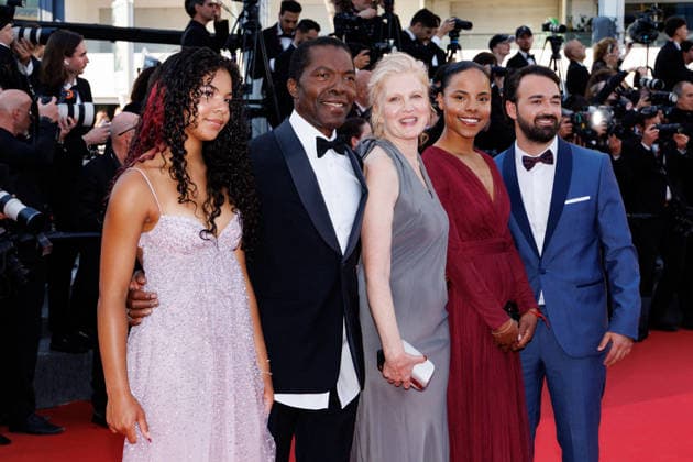 Isaach de Bankolé with family Montée des marches du film Histoires de la nuit lors du 79ème Festival International du Film de Cannes, le 21 mai 2026 Jacovides Moreau Bestimage Red carpet for The Birthday Party at the 79th Cannes International Film Festival on May 21, 2026 Cannes France  Copyright: xJACOVIDES-MOREAUx xBESTIMAGExJACOVIDES-MOREAUx xBESTIMAGEx