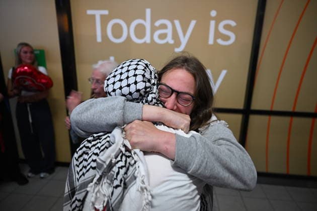 Detained Global Sumud aid flotilla activists arrive in Amsterdam AMSTERDAM, NETHERLANDS - MAY 22: Dutch activists and journalists who were aboard the Global Sumud Flotilla arrive at Amsterdam Airport Schiphol after being deported from Israel via Istanbul, and meet with their supporters and loved ones in Amsterdam, Netherlands on May 22, 2026. Mouneb Taim Anadolu Amsterdam Netherlands. Editorial use only. Please get in touch for any other usage.  Copyright: x2026xAnadoluxMounebxTaimx