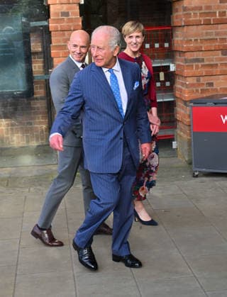 HRH King Charles III arrives at the Royal Shakespeare Theatre to attend the Royal Shakespeare Company™s (RSC) performance of ˜The Tempest™, staring Sir Kenneth Branagh. The Royal Shakespeare Theatre, Waterside, Stratford-upon-Avon HRH King Charles III arrives at the Royal Shakespeare Theatre to attend the Royal Shakespeare Company™s (RSC) performance of ˜The Tempest™, staring Sir Kenneth Branagh. The Royal Shakespeare Theatre, Waterside, Stratford-upon-Avon, Credit:Jules Annan Avalon England  Copyright: xJulesxAnnanx xAvalonx 1104228627