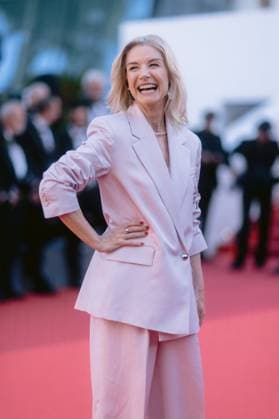 79ème Festival International du Film de Cannes Montée des marches du film Histoires de la nuit 79th International Cannes Film Festival Red Carpet with The Birthday Party movie cast 456657 2026 05 22 France Ekland, Louise  Copyright: xTerencexBaelenx STAR_456657_001