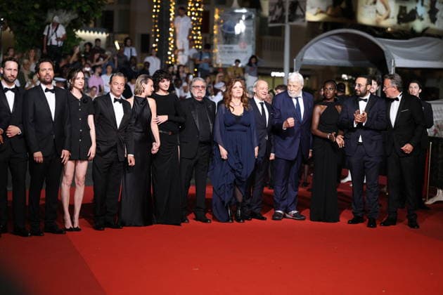 Cannes - L Objet Du Delit Crescendo Red Carpet Agnes Jaoui, Daniel Auteuil, Eye Haidara, Claire Chust, Oussama Kheddam, Lucie Gallo, Tiphaine Daviot, Maxime Pambet, Loic Legendre, Vincenzo Amato, Patrick Mille, Herve Pierre, Emmanuel Salinger and Jacques Weber at the L Objet Du Delit (Crescendo) screening on the red carpet during the 79th annual Cannes Film Festival at Palais des Festivals on May 22, 2026 in Cannes, France. Photo by Jerome Domine ABACAPRESS.COM Cannes France  Copyright: xDominexJerome ABACAx