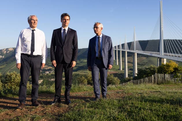 Gabriel Attal visits the Millau viaduct - Millau General Secretary of French centrist party Renaissance Gabriel Attal, Jean-François Rousset a politician of Renaissance who has represented the 3rd constituency of the Aveyron department, and mayor of Millau Christophe Saint-Pierre, visits the Millau viaduct on May 22, 2026. France s former prime minister Gabriel Attal said on May 22, 2026 he was running for president next year. Photo by Raphael Lafargue ABACAPRESS.COM Millau France  Copyright: xLafarguexRaphael ABACAx