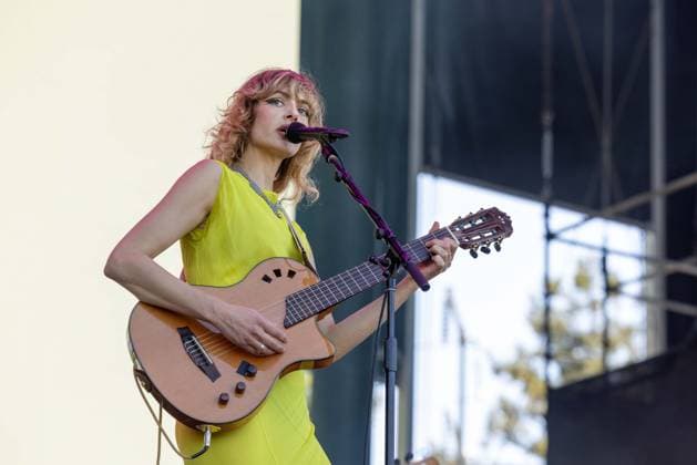 May 22, 2026, Napa, California, U.S: Musician HANNAH COHEN during the BottleRock Music Festival in Napa, California Napa U.S  - ZUMAs135 20260522_zap_s135_023 Copyright: xDanielxDeSloverx