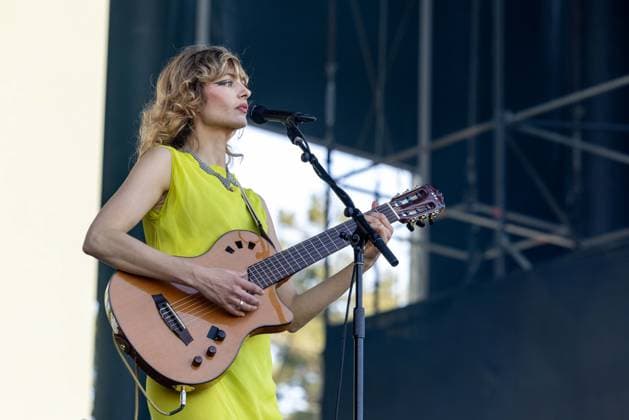 May 22, 2026, Napa, California, U.S: Musician HANNAH COHEN during the BottleRock Music Festival in Napa, California Napa U.S  - ZUMAs135 20260522_zap_s135_031 Copyright: xDanielxDeSloverx