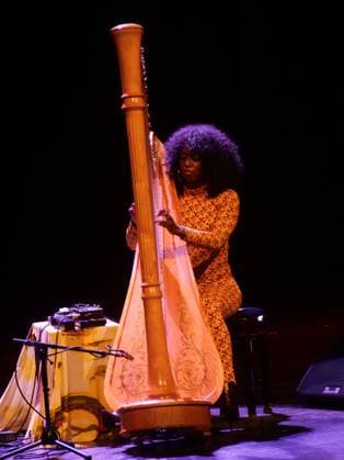 RECORD DATE NOT STATED American singer Brandee Younger will perform at the C6 Fest in the Ibirapuera Auditorium in Sao Paulo. Sao Paulo (SP), 05 22 2026 Music C6 Fest 2026 American harpist Brandee Younger performs during C6 Fest 2026, at the Ibirapuera Auditorium, in Sao Paulo, this Friday (22). Recognized for mixing contemporary jazz, soul and experimental music, the artist is one of the highlights of the festival s program.(Foto: Fabricio Bomjardim Thenews2 imago images) American singer Brandee Younger will perform at the C6 Fest in the Ibirapuera Auditorium in Sao Paulo.  Copyright: xFabricioxBomjardimx
