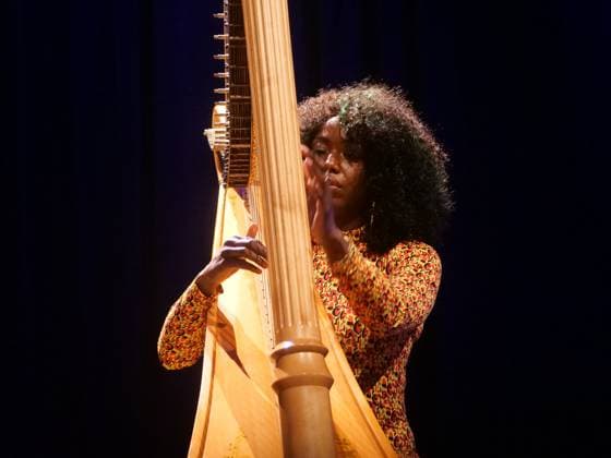 RECORD DATE NOT STATED American singer Brandee Younger will perform at the C6 Fest in the Ibirapuera Auditorium in Sao Paulo. Sao Paulo (SP), 05 22 2026 Music C6 Fest 2026 American harpist Brandee Younger performs during C6 Fest 2026, at the Ibirapuera Auditorium, in Sao Paulo, this Friday (22). Recognized for mixing contemporary jazz, soul and experimental music, the artist is one of the highlights of the festival s program.(Foto: Fabricio Bomjardim Thenews2 imago images) American singer Brandee Younger will perform at the C6 Fest in the Ibirapuera Auditorium in Sao Paulo.  Copyright: xFabricioxBomjardimx