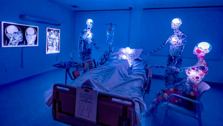 May 22,, 2026 - Los Angeles, California, USA - An installation by Mark Girgis is seen at a preview for the Hospital of Emotions, a large-scale, site-specific, pop-up art experience taking place at the former St. Vincent Medical Center..Presented by House of Art and Dreams, ROYVA and the St. Vincent Behavioral Health Campus, the exhibition spans four floors and 80 rooms, including patient rooms, operating rooms and nurses stations, each holding a work of art depicting one of five emotions: love, fear, hope, anger and joy. The exhibition is open to the public from May 27 to July 31. Los Angeles USA  - ZUMAce6_ 20260522_zaf_ce6_009 Copyright: xBrianxCahnx