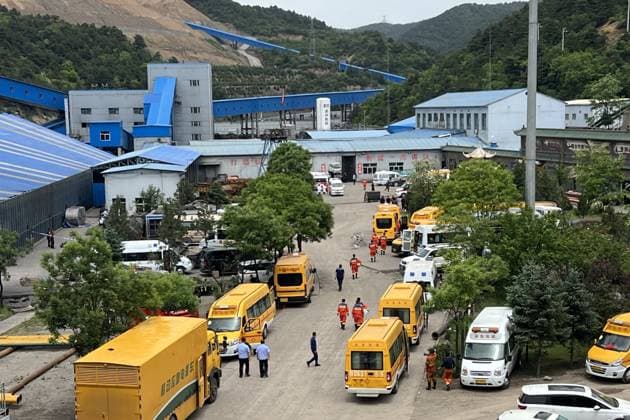 CHANGZHI, CHINA - MAY 23: Rescuers carry out search and rescue operations at the site of the Liushenyu coal mine on May 23, 2026 in Qinyuan County, Changzhi City, Shanxi Province of China. The coal mine accident in north China s Shanxi Province has left 82 dead, with nine others still trapped, according to Xinhua News Agency.  Copyright: xChinaxNewsxServicex 111643574988