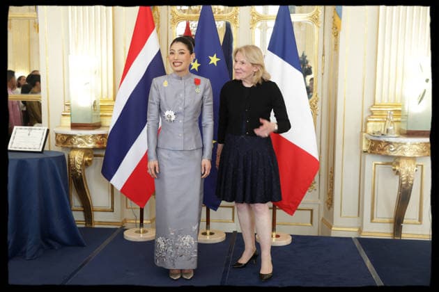 Catherine Pegard Remits Legion d Honneur to Princess Sirivannavari Nariratana Rajakanya - Paris Catherine Pegard, French Minister of Culture, presents the insignia of Grand Officer of the Legion d Honneur to Her Royal Highness Princess Sirivannavari Nariratana Rajakanya of Thailand during a ceremony at the Ministry of Culture s Salon des Maréchaux in Paris, France on May 22, 2026. Photo by Alain Guizard ABACAPRESS.COM Paris France  Copyright: xGuizardxAlain ABACAx