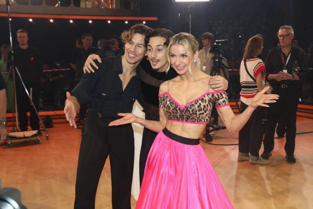 Joel Mattli, Milano aka Milane Baybah und Anna-Carina Woitschack in der elften Live-Show der 19. Staffel der RTL-Tanzshow Let s Dance im MMC Coloneum. Köln, 22.05.2026 *** Joel Mattli, Milano aka Milane Baybah and Anna Carina Woitschack in the eleventh live show of season 19 of the RTL dance show Let s Dance at the MMC Coloneum Cologne, 22 05 2026 Copyright: xAgenturxMatthiasxWehnertx xM.xGränzdörferx