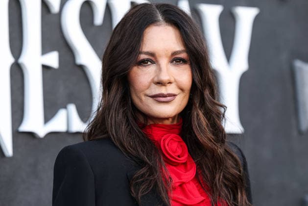 Netflix FYSEE LA - Wednesday Season 2 ATAS Emmy FYC Event HOLLYWOOD, LOS ANGELES, CALIFORNIA, USA - MAY 22: Welsh actress Catherine Zeta-Jones wearing Magda Butrym arrives at the Netflix FYSEE LA - Wednesday Season 2 ATAS (Academy of Television Arts and Sciences) Emmy FYC (For Your Consideration) Event held at the Hollywood Forever Cemetery on May 22, 2026 in Hollywood, Los Angeles, California, United States. Hollywood Hollywood Forever Cemetery California United States Copyright: xXavierxCollin ImagexPressxAgencyx