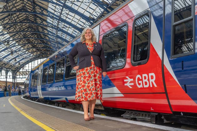 Heidi Alexander Heidi Alexander, Secretary of State for Transport unveils the first Great British Railway train at Brighton Station, Queen s Road, Brighton, East Sussex, UK  Copyright: xjonxsantaxcruzx NINTCHDBPICT001082694186