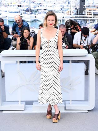 IPA84993007 - Cannes, 79th Cannes Film Festival 2026 - Day 12. Photocall film L Objet Du Delit (Crescendo). Pictured is Tiphaine Daviot  Copyright: xAlbertoxTerenghix xPoolxPhotoxEventsx07x 84993007
