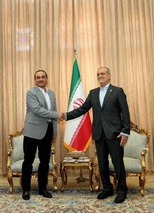 Masoud Pezeshkian - Asim Munir meeting in Tehran TEHRAN, IRAN - MAY 23: (----EDITORIAL USE ONLY - MANDATORY CREDIT - IRANIAN FOREIGN MINISTRY HANDOUT - NO MARKETING NO ADVERTISING CAMPAIGNS - DISTRIBUTED AS A SERVICE TO CLIENTS----) Iranian President Masoud Pezeshkian meets with Pakistani Chief of General Staff Asim Munir in Tehran, Iran on May 23, 2026. Iranian Foreign Ministry Handout Anadolu Tehran Iran. Editorial use only. Please get in touch for any other usage.  Copyright: x2026xAnadoluxIranianxForeignxMinistryx xHandoutx