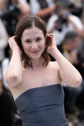 Cannes L Objet du Delit Photocall LZ Lucie Gallo attending the photocall of L Objet du Delit during the 79th Cannes International Film Festival in Cannes, France on May 23, 2026, the film selected in the Official Competition. Photo by Laurent Zabulon ABACAPRESS.COM  Copyright: xZabulonxLaurentx