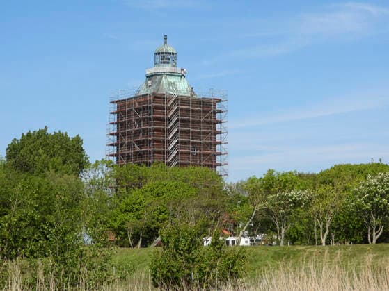 CNTV NEUWERK- Aussenasicht Turm Insel Neuwerk anlaesslich der Turmsanierung 22.05.2026- Seit 1310 praegt der denkmalgeschuetzte Wehr und Leuchtturm Neuwerk als ältester Profanbau Hamburgs und aeltester Leuchtturm an der deutschen Nordseekueste die Insel. Dieses einzigartige Bauwerk wird nun für rund 22 Mio. Euro umfassend saniert Hamburg Deutschland *** CNTV NEUWERK Exterior view of Neuwerk Island tower on the occasion of the tower renovation 22 05 2026 Since 1310, the listed Neuwerk weir and lighthouse has dominated the island as the oldest secular building in Hamburg and the oldest lighthouse on the German North Sea coast This unique building is now being extensively renovated for around 22 million euros Hamburg Germany
