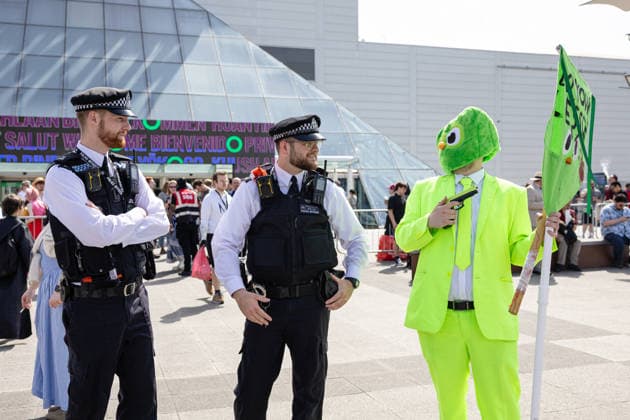 MCM Comic Con at ExCeL London, London, UK 23 May 2026 Met Police officers pose with coplayers outside MCM Comic Con at ExCeL London, London, UK, on 23 May 2026. The event brings together fans of comics, gaming, anime, film and television from across the UK and beyond., Credit:Pete Speller Avalon  Copyright: xPetexSpellerx xAvalonx 1104536347