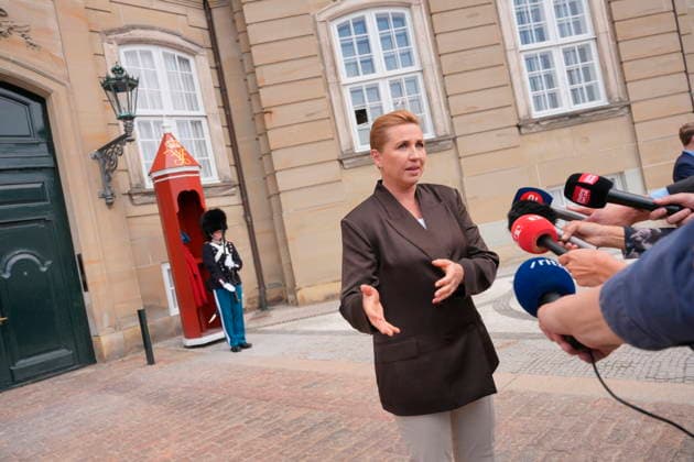 Denmark Politics Acting Prime Minister Mette Frederiksen after her visit to the King at Amalienborg Palace in Copenhagen, Denmark, Saturday, May 23, 2026. After Saturday s royal round, it is clear that acting Prime Minister Mette Frederiksen (S) is once again the royal investigator pointed to form a new Danish government. , Copenhagen Denmark *** Denmark Politics Acting Prime Minister Mette Frederiksen after her visit to the King at Amalienborg Palace in Copenhagen, Denmark, Saturday, May 23, 2026 After Saturday s royal round, it is clear that acting Prime Minister Mette Frederiksen S is once again the royal investigator pointed to form a new Danish government , Copenhagen Denmark  Copyright: EmilxHelmsx spdk20260523-142137-L