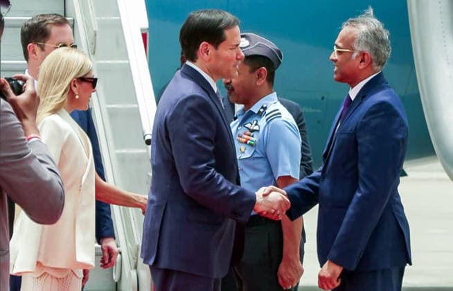 RECORD DATE NOT STATED US Secretary of State Marco Rubio and his wife Jeanette D. Rubio arrive in Delhi New Delhi, May 23 (ANI): US Secretary of State Marco Rubio and his wife Jeanette D. Rubio being welcomed on arrival in Delhi after their visit to Kolkata, in New Delhi on Saturday. (ANI Video Grab) New Delhi Delhi India Copyright: xANIx ANI_20260523059