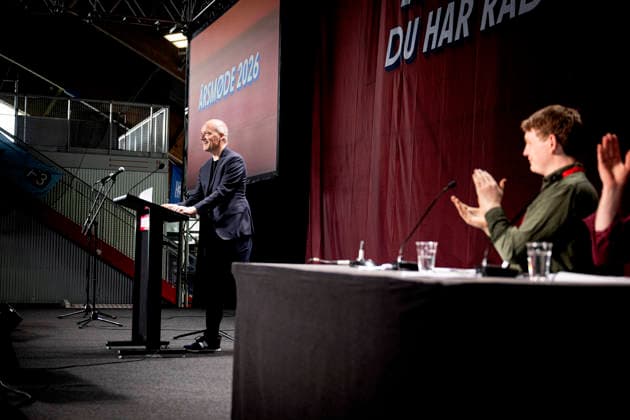 Denmark Politics Pelle Dragsted, political spokesperson for the Red-Green Alliance speaks during the political partys annual meeting at Hafnia Hallen in Copenhagen, Denmark, Saturday May 23, 2026. , Copenhagen Denmark *** Denmark Politics Pelle Dragsted, political spokesperson for the Red Green Alliance speaks during the political partys annual meeting at Hafnia Hallen in Copenhagen, Denmark, Saturday May 23, 2026 , Copenhagen Denmark  Copyright: NILSxMEILVANG NilsxMeilvangx spdk20260523-155732-L