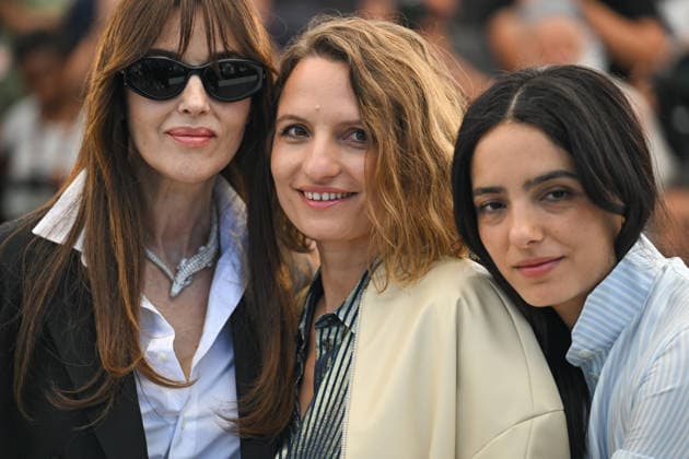 79ème Festival International du Film de Cannes Photocall of the film Histoires de la nuit 79th Cannes International Film Festival Photocall of the film Histoires de la nuit 456695 2026 05 23 Bellucci, Monica Mysius, Lea Herzi, Hafsia  Copyright: xSergexArnalx xStarfacex STAR_456695_054