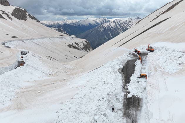 Van-Bahcesaray highway, closed for months due to avalanche risk, cleared of snow VAN, TURKIYE - MAY 23: An aerial view of the area as the teams from the Gorentas Maintenance Station of the 11th Regional Directorate of Highways carry out snow removal work on the Van-Bahcesaray highway in Van, Turkiye on May 23, 2026. Closed since December due to adverse weather conditions and avalanche risks, the highway was partially opened to single-lane traffic following a challenging 20-day effort through meters-high snow corridors. The final decision to fully open the road to traffic awaits an assessment by the Avalanche Risk Determination and Monitoring Commission. Ozkan Bilgin Anadolu Van Turkey. Editorial use only. Please get in touch for any other  Copyright: x2026xAnadoluxOzkanxBilginx