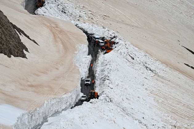 Van-Bahcesaray highway, closed for months due to avalanche risk, cleared of snow VAN, TURKIYE - MAY 23: An aerial view of the area as the teams from the Gorentas Maintenance Station of the 11th Regional Directorate of Highways carry out snow removal work on the Van-Bahcesaray highway in Van, Turkiye on May 23, 2026. Closed since December due to adverse weather conditions and avalanche risks, the highway was partially opened to single-lane traffic following a challenging 20-day effort through meters-high snow corridors. The final decision to fully open the road to traffic awaits an assessment by the Avalanche Risk Determination and Monitoring Commission. Ozkan Bilgin Anadolu Van Turkey. Editorial use only. Please get in touch for any other  Copyright: x2026xAnadoluxOzkanxBilginx