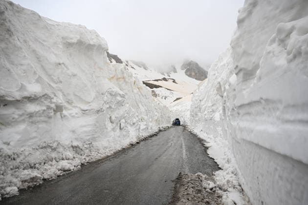 Van-Bahcesaray highway, closed for months due to avalanche risk, cleared of snow VAN, TURKIYE - MAY 23: A view of the area as the teams from the Gorentas Maintenance Station of the 11th Regional Directorate of Highways carry out snow removal work on the Van-Bahcesaray highway in Van, Turkiye on May 23, 2026. Closed since December due to adverse weather conditions and avalanche risks, the highway was partially opened to single-lane traffic following a challenging 20-day effort through meters-high snow corridors. The final decision to fully open the road to traffic awaits an assessment by the Avalanche Risk Determination and Monitoring Commission. Ozkan Bilgin Anadolu Van Turkey. Editorial use only. Please get in touch for any other usage.  Copyright: x2026xAnadoluxOzkanxBilginx