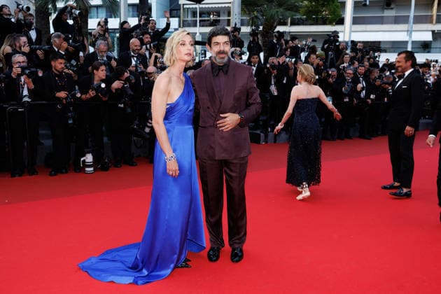 Pierfrancesco Favino, Anna Ferzetti Montée des marches pour la cérémonie de clôture du 79ème Festival International du Film de Cannes, le 23 mai 2026 Jacovides Moreau Bestimage Red carpet for the closing ceremony of the 79th Cannes International Film Festival Opening ceremony on May 23, 2026 Cannes France  Copyright: xJACOVIDES-MOREAUx xBESTIMAGExJACOVIDES-MOREAUx xBESTIMAGEx