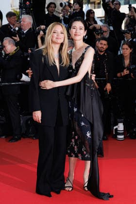 Virginie Efira, Tao Okamoto Montée des marches pour la cérémonie de clôture du 79ème Festival International du Film de Cannes, le 23 mai 2026 Jacovides Moreau Bestimage Red carpet for the closing ceremony of the 79th Cannes International Film Festival Opening ceremony on May 23, 2026 Cannes France  Copyright: xJACOVIDES-MOREAUx xBESTIMAGExJACOVIDES-MOREAUx xBESTIMAGEx