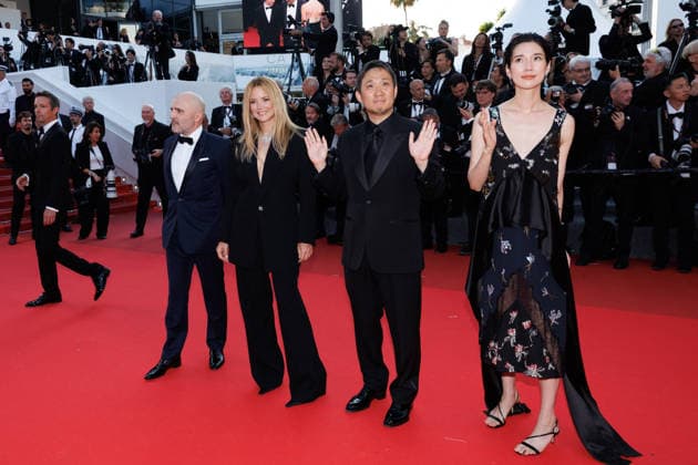 David Gauquié , Virginie Efira, Ryûsuke Hamaguchi, Tao Okamotoand Montée des marches pour la cérémonie de clôture du 79ème Festival International du Film de Cannes, le 23 mai 2026 Jacovides Moreau Bestimage Red carpet for the closing ceremony of the 79th Cannes International Film Festival Opening ceremony on May 23, 2026 Cannes France  Copyright: xJACOVIDES-MOREAUx xBESTIMAGExJACOVIDES-MOREAUx xBESTIMAGEx