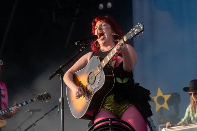 CMAT at Bearded Theory Festival at Catton Hall in Walton upon Trent, UK on 23 May 2026 CMAT (Ciara Mary-Alice Thompson) at CMAT at Bearded Theory Festival at Catton Hall in Walton upon Trent, UK on 23 May 2026, Credit:Stephen Keable Avalon UK, Derbyshire, Walton upon Trent, Catton Hall  Copyright: xStephenxKeablex xAvalonx 1104716209