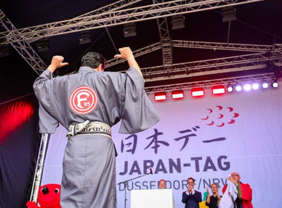 Japan-Tag 2026 in Düsseldorf, einzigartiges Kulturfest in der Landeshauptstadt von NRW Düsseldorf Burgplatz NRW Deutschland *** Japan Day 2026 in Düsseldorf, unique cultural festival in the state capital of NRW Düsseldorf Burgplatz NRW Germany