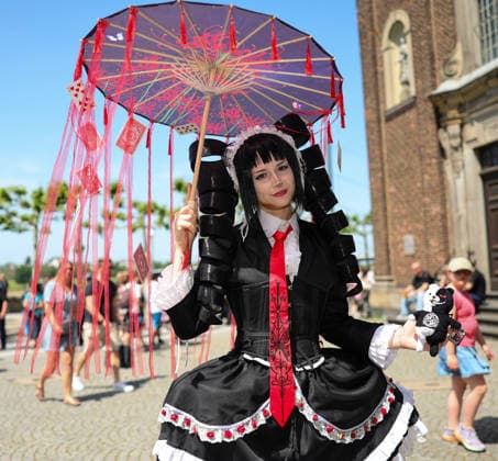 Japan-Tag 2026 in Düsseldorf, einzigartiges Kulturfest in der Landeshauptstadt von NRW - im Foto ist Hazel Cos (25) ist grosser Fan von Dangan Ronpa und trägt ein fantastische Outfit das auffällt ! Düsseldor Burgplatz NRW Deutschland *** Japan Day 2026 in Düsseldorf, unique cultural festival in the state capital of NRW in the photo is Hazel Cos 25 is a big fan of Dangan Ronpa and wears a fantastic outfit that stands out Düsseldor Burgplatz NRW Germany