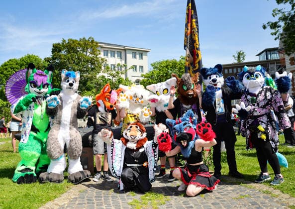 Japan-Tag 2026 in Düsseldorf, einzigartiges Kulturfest in der Landeshauptstadt von NRW - im Foto sind die Furry zu sehen - eine Community die sich jedes Jahr in grosser Anzahl anlässlich des grossen japanischen Festes am Rheinufer trifft und gemeisam feiert Düsseldorf Rheinufer NRW Deutschland *** Japan Day 2026 in Düsseldorf, unique cultural festival in the state capital of NRW in the photo you can see the Furry, a community that meets in large numbers every year on the occasion of the big Japanese festival on the banks of the Rhine and celebrates together Düsseldorf Rheinufer NRW Germany