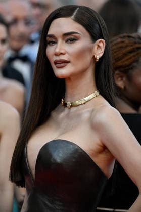 Cannes Closing Ceremony JR Pia Wurtzbach attending the Closing Ceremony during the 79th Cannes Film Festival in Cannes, France on May 23, 2026. Photo by Julien Reynaud APS-Medias ABACAPRESS.COM Cannes France  Copyright: xReynaudxJulien APS-Medias ABACAx
