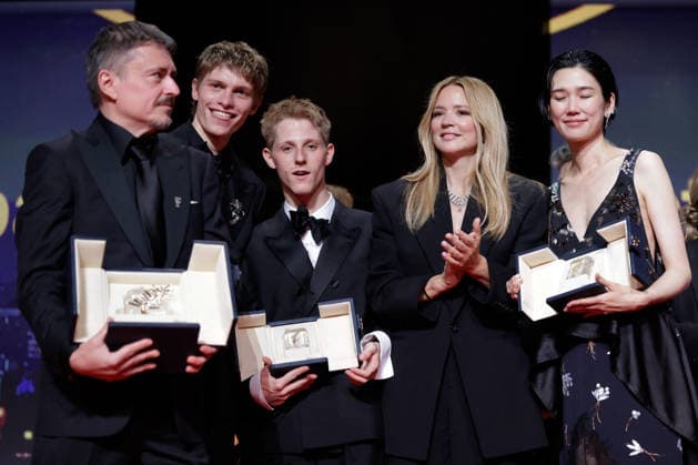 Cristian Mungiu, Emmanuel Maccia, Valentin Campagne, Ryusuke Hamaguchi, Virginie Efira Cérémonie de clôture du 79ème Festival International du Film de Cannes, le 23 mai 2026 Borde Jacovides Moreau Bestimage Closing ceremony of the 79th Cannes International Film Festival Opening ceremony on May 23, 2026 Cannes France  Copyright: xOLIVIERxBORDEx xBESTIMAGExOLIVIERxBORDEx xBESTIMAGEx