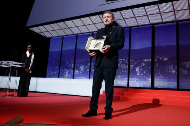 Cristian Mungiu Cérémonie de clôture du 79ème Festival International du Film de Cannes, le 23 mai 2026 Borde Jacovides Moreau Bestimage Closing ceremony of the 79th Cannes International Film Festival Opening ceremony on May 23, 2026 Cannes France  Copyright: xOLIVIERxBORDEx xBESTIMAGExOLIVIERxBORDEx xBESTIMAGEx