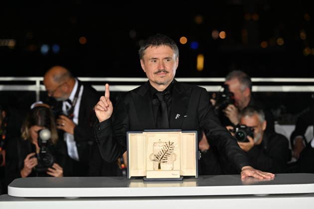 79th Cannes Film Festival - Closing Ceremony CANNES, FRANCE - MAY 23: Romanian director, screenwriter and producer Cristian Mungiu poses with the trophy during a photocall after winning the Palme d Or for the film Fjord during the closing ceremony of the 79th edition of the Cannes Film Festival in Cannes, southern France, on May 23, 2026. Mustafa Yalcin Anadolu Cannes France. Editorial use only. Please get in touch for any other usage.  Copyright: x2026xAnadoluxMustafaxYalcinx
