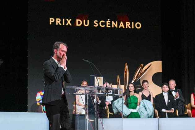 79ème Festival International du Film de Cannes Ceremonie de cloture 79th International Cannes Film Festival Closing Ceremony Prix du scénario pour le film Notre salut 456713 2026 05 23 France  Copyright: xSergexArnalx xStarfacex STAR_456713_036
