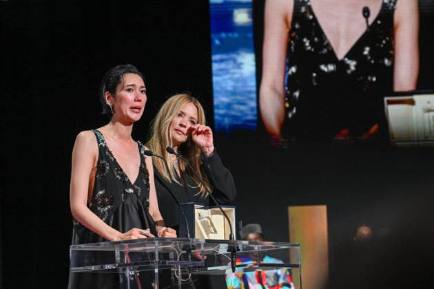 79ème Festival International du Film de Cannes Ceremonie de cloture 79th International Cannes Film Festival Closing Ceremony Prix dinterpretation feminine pour les actrices du film Soudain Best actress award 456713 2026 05 23 France Efira, Virginie Okamoto, Tao  Copyright: xSergexArnalx xStarfacex STAR_456713_051
